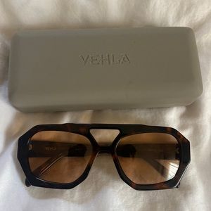 NWT Vehla River Sunglasses